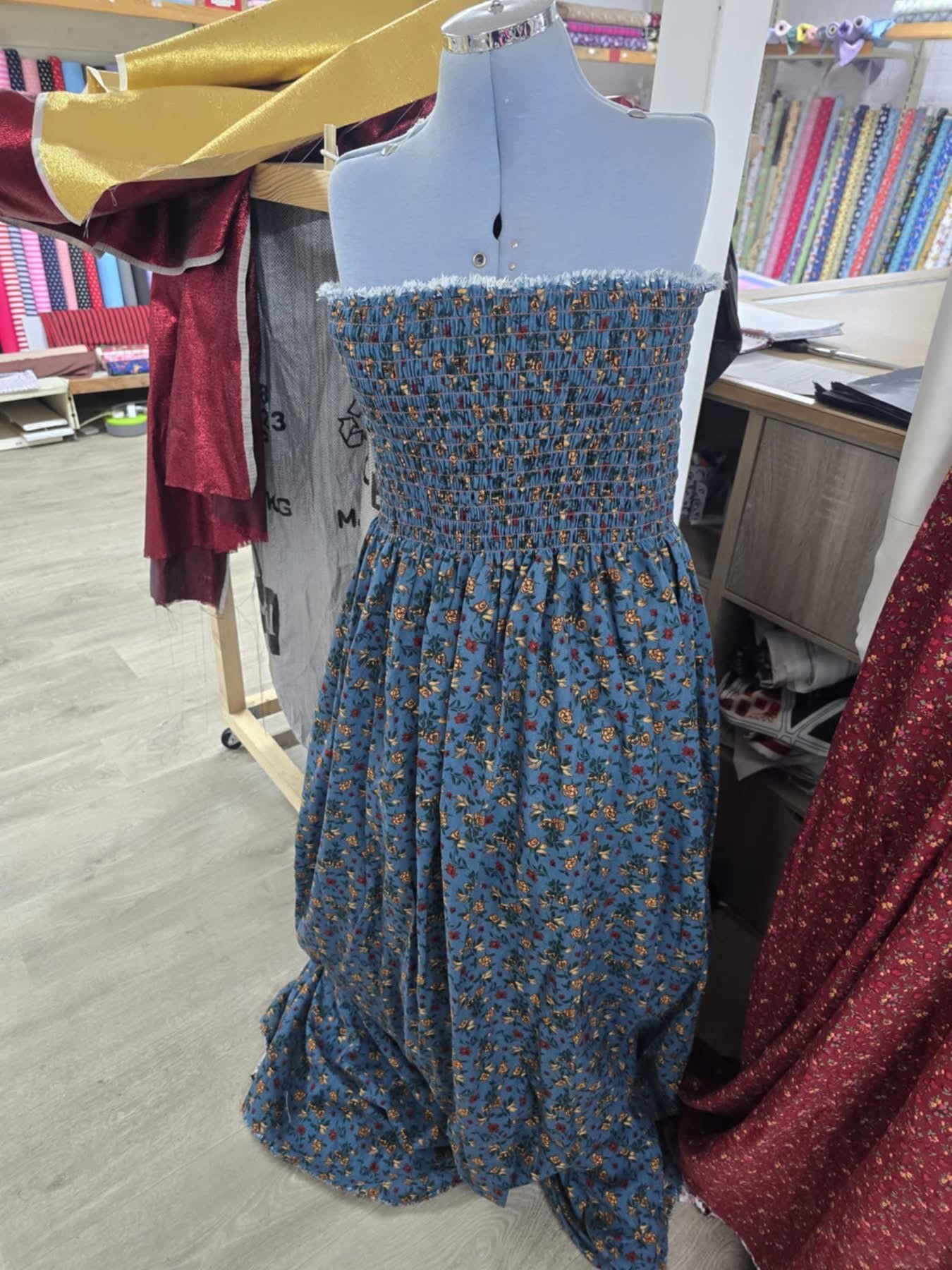 Cotton preshirred fabric material