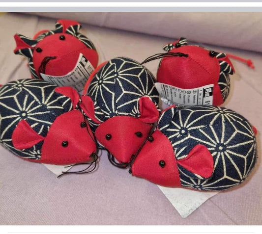 Pin cushion tortoise or mouse